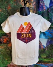 40% OFF SALE Zion Prismatic Snoopy T-Shirt*